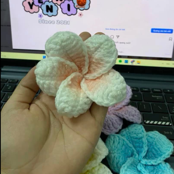 Handmade Cute Flower Hair Clip for Girls