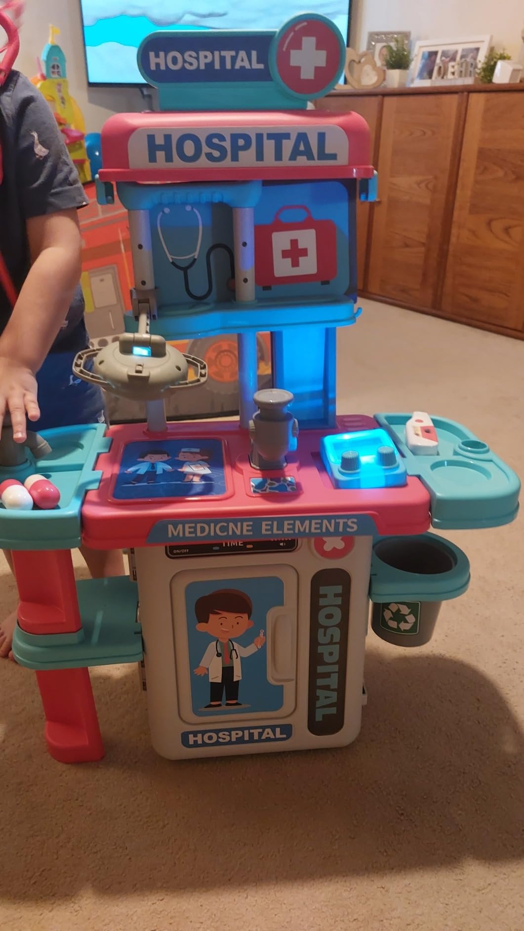 22 Pcs Educational Pretend Medical Station Set Doctor, Realistic Tools, Foldable Trolley, Safe for Kids 3+