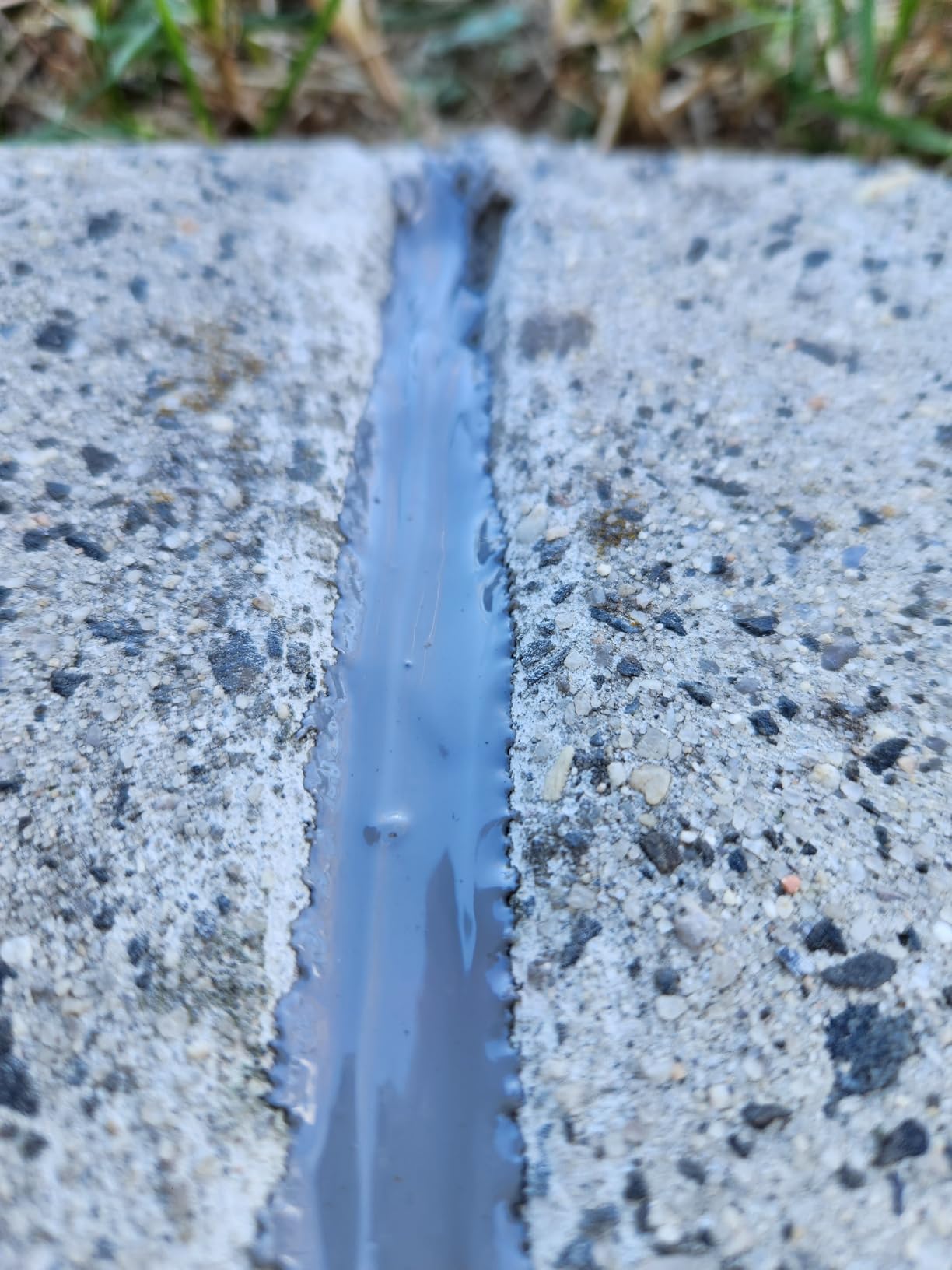 All-Surface Waterproof Crack Filler – Quick-Drying, Self-Leveling for Walls, Roofs, Floors, and Outdoor Tiles