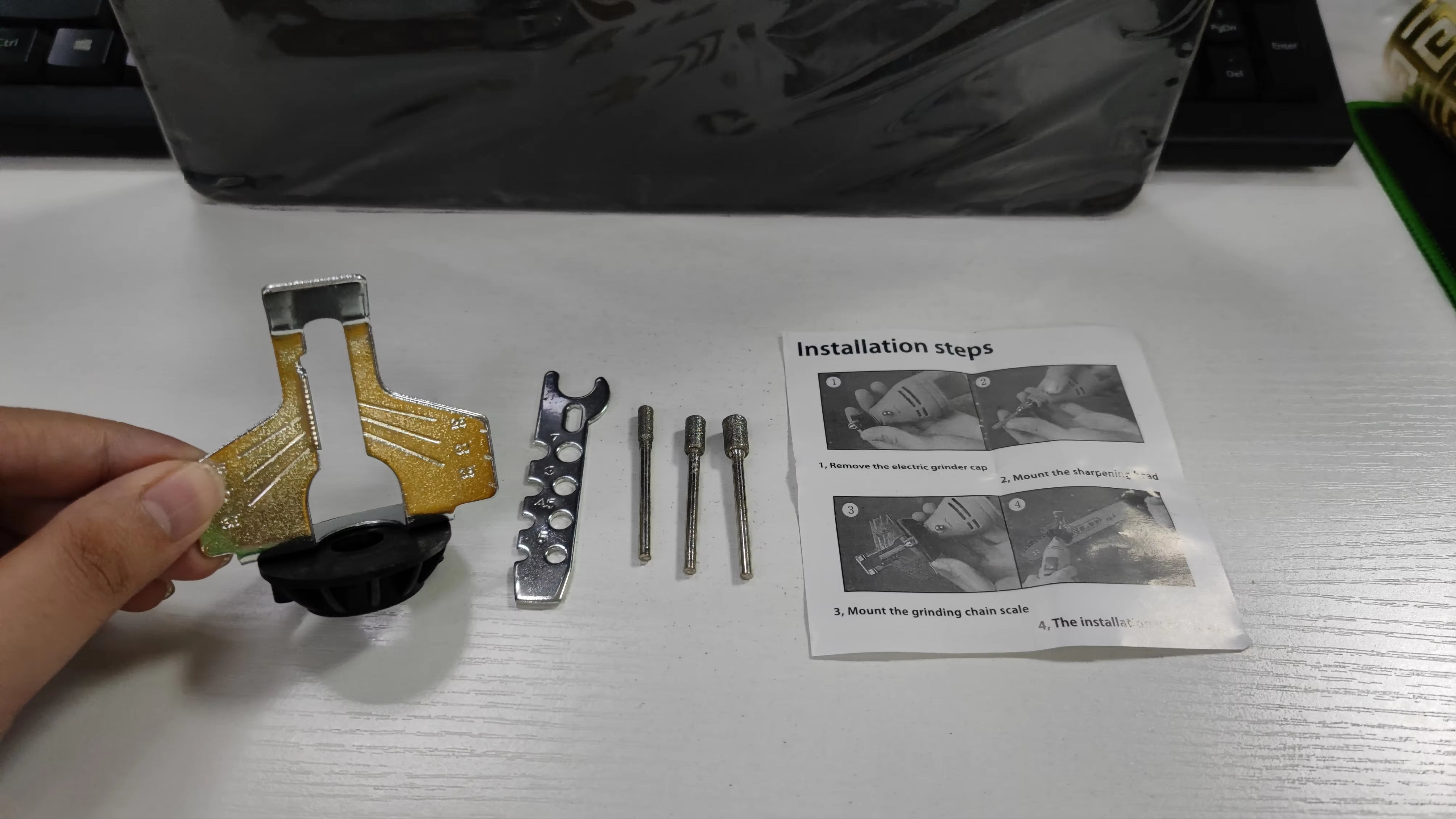 Chainsaw Sharpening Tool with 3 Polishing Bits and a Ruler, Featuring High-Speed Steel Grinding Heads