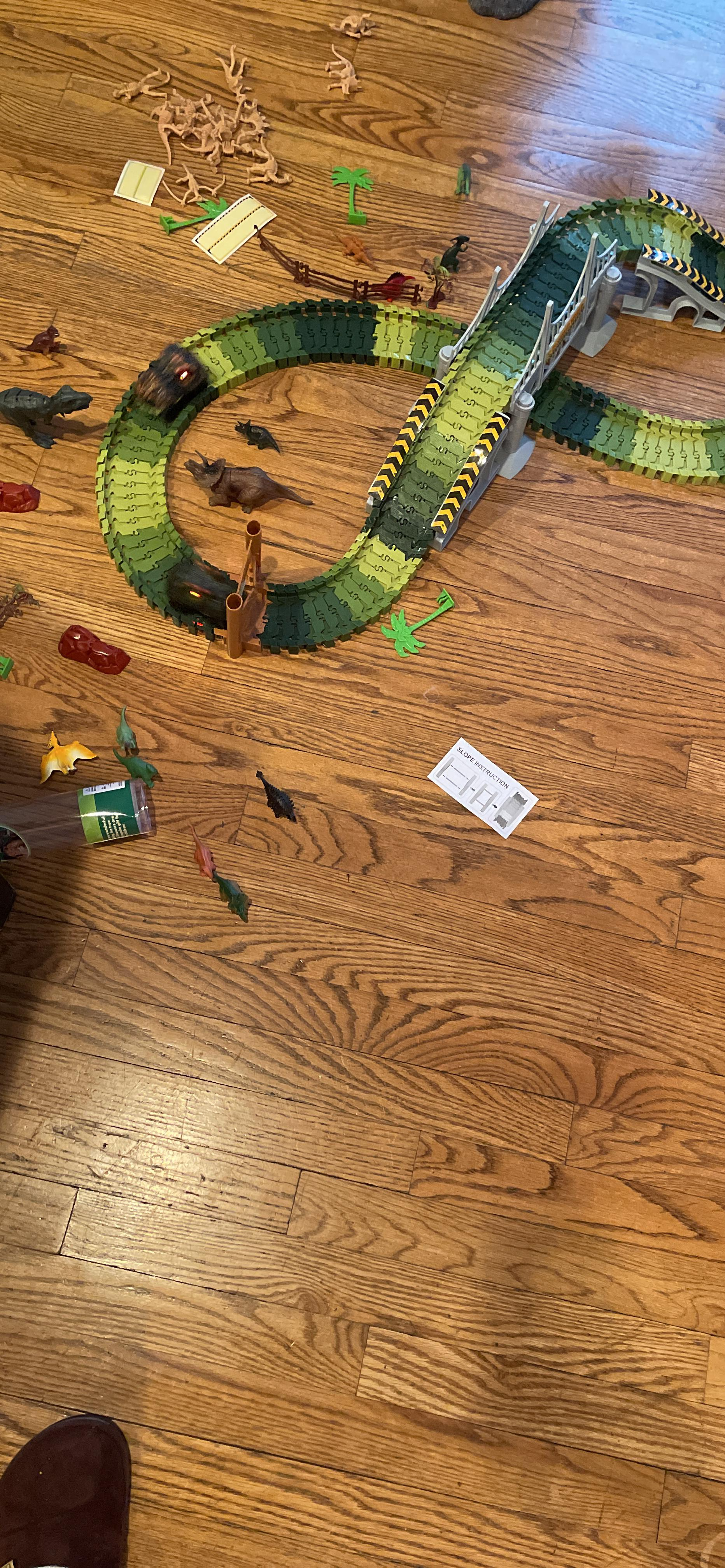 Dinosaur Train Track Playset Slot Car Race Track Sets Dino World Flexible Race Track Dinosaur Tunnel for Kids Birthdays Christmas Gift