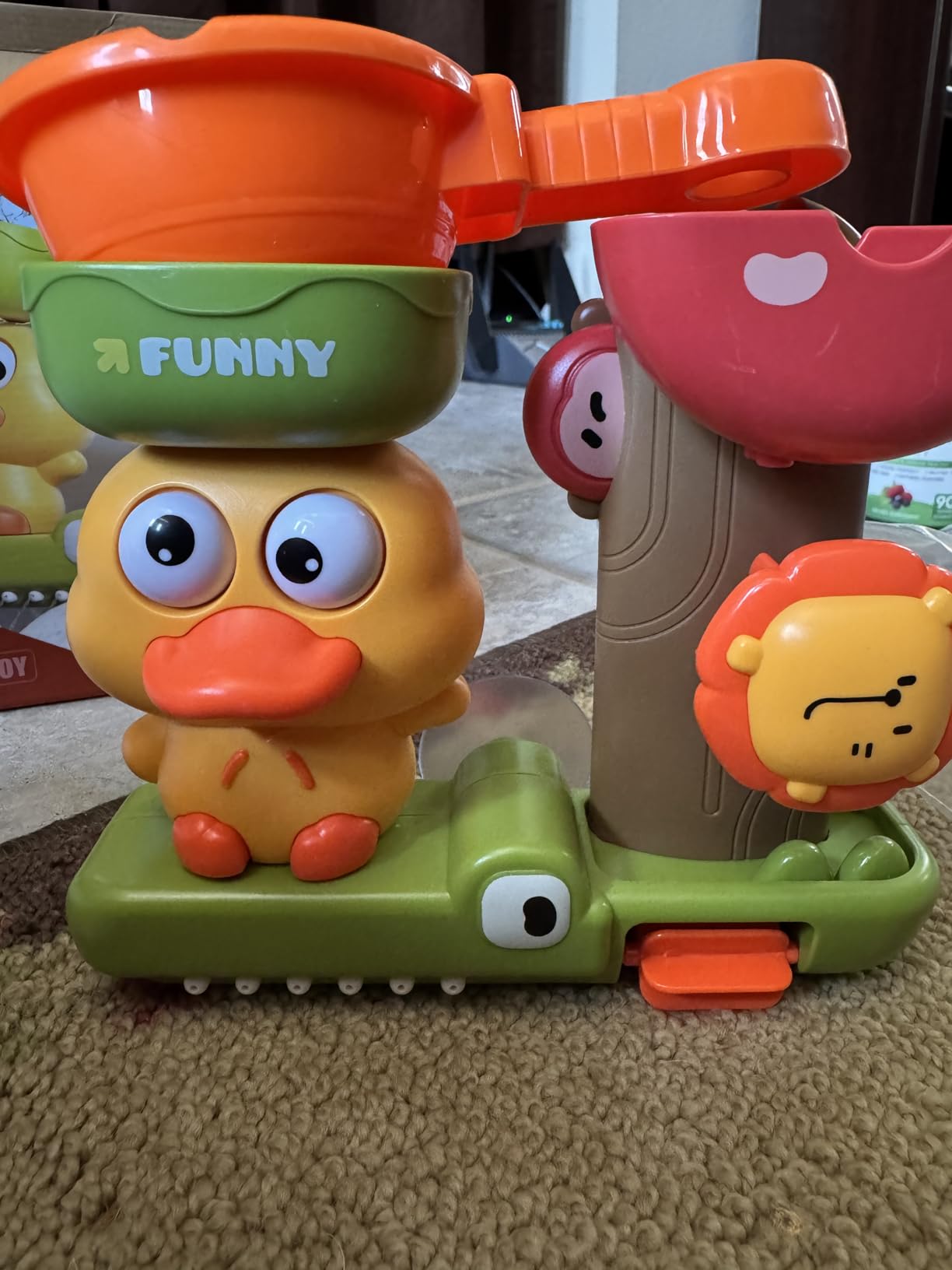 Duck Bath Toy with Spinning Lion Gears, Waterfall and Suction Cups, Safe for Ages 1+