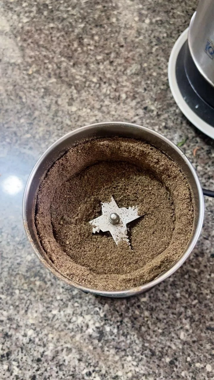Electric Coffee Grinder and Spice Mill With Four-Edge Blade, Fine Dry Grinding, Electric Milling Function