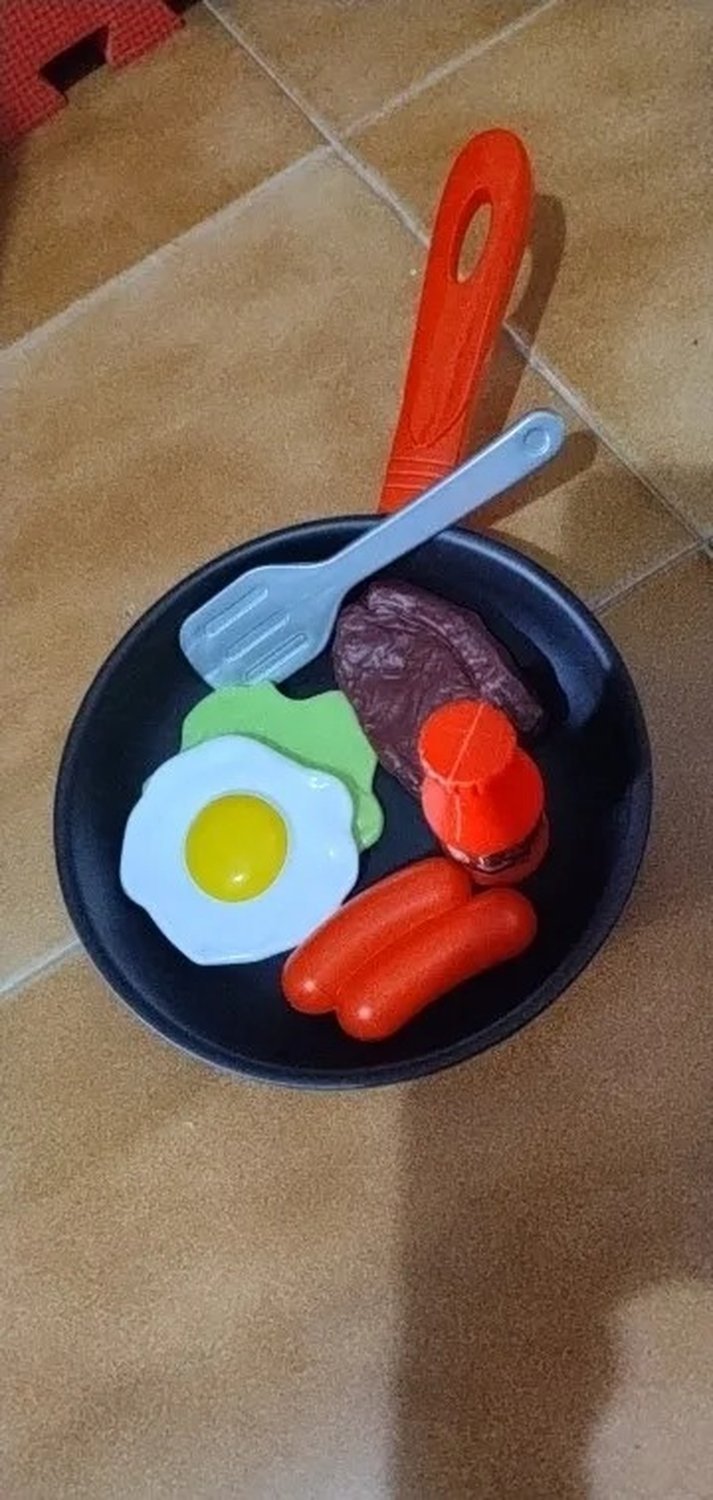 Kitchen Food Toys with Realistics 8PCS Kitchenware, Simulating Cooking Food, Safe for Ages 3+