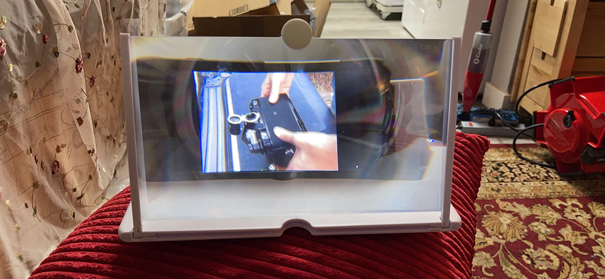 Mobile Phone Screen Magnifier - 3D Screen with HD Display, 3–4 Times Magnification