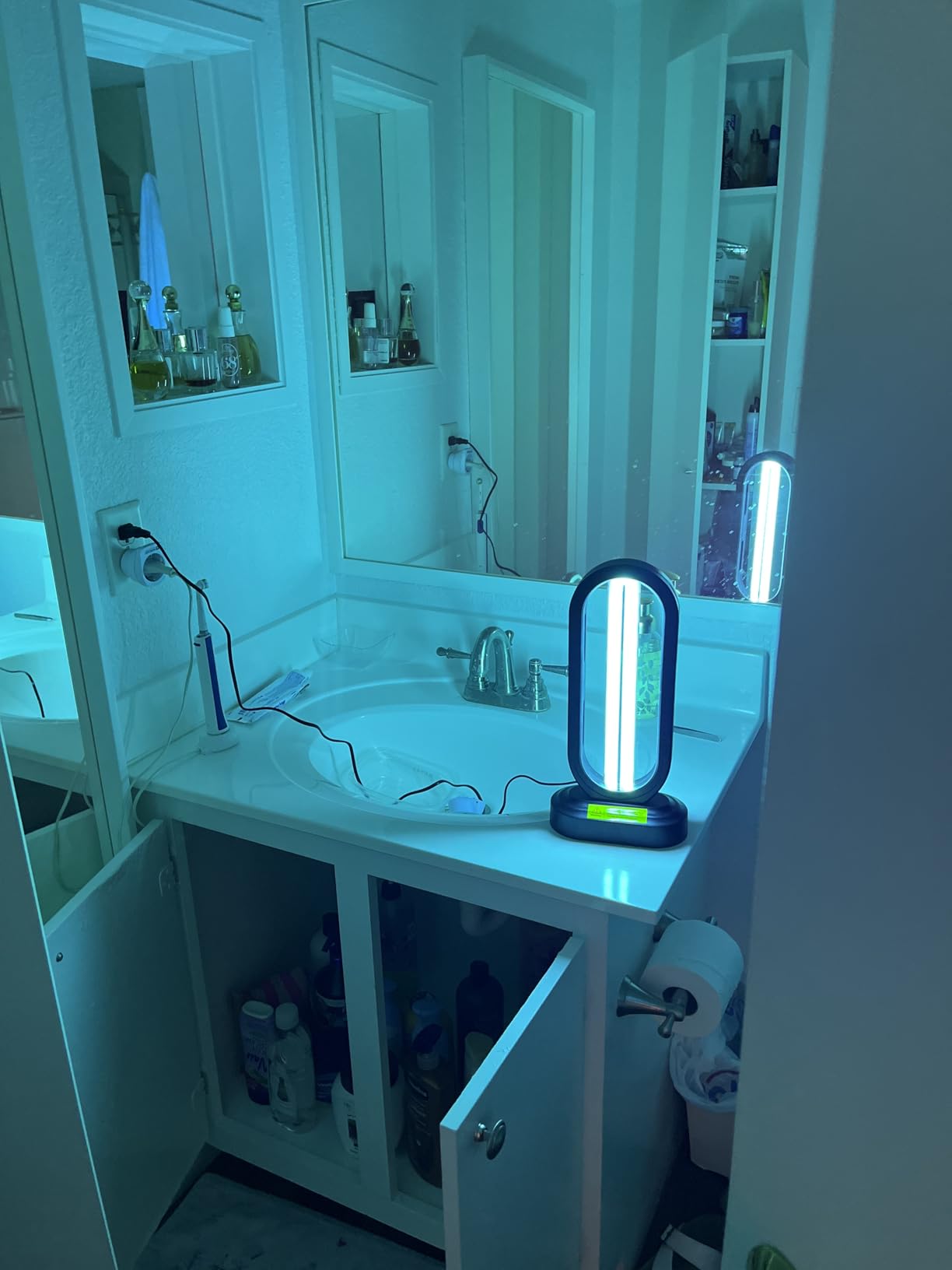 Multi-Surface UV Disinfectant Bulb with UV + Ozone Sterilization Technology and Remote Control Operation