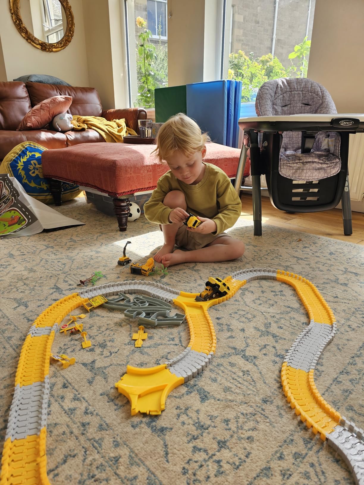 Race Track Toy, Creative Buildable Road Set with Model Cars, Easy Assembly, Safe for Ages 3+