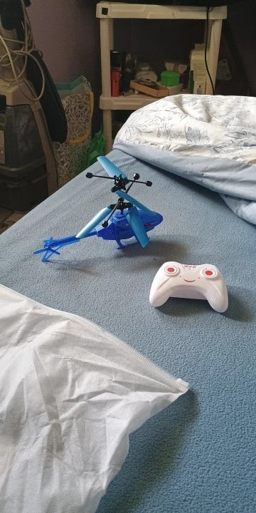 Remote Control Helicopter with Lightweight, Durable Design, Remote Control, LED Night Lights, Safe for Age 14+