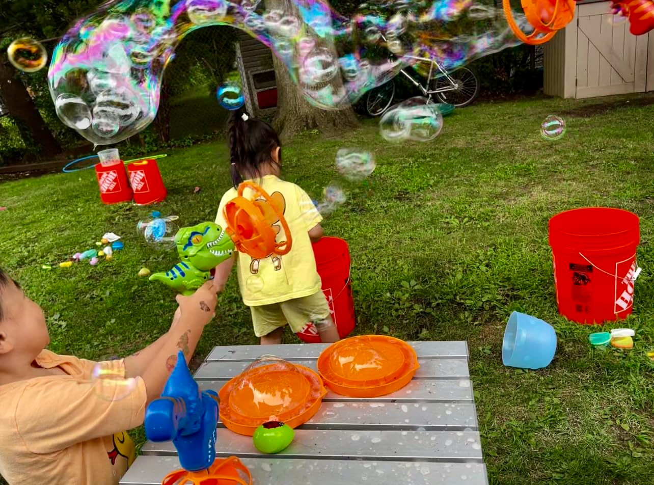 Soap Bubble Gun Dinosaur, Electric Automatic Bubble Machine Toy, Safe for Ages 3+