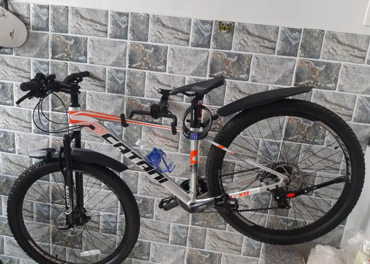Space-Saving Bike Wall Mount Rack – Foldable Bicycle Hanger with Rim Protection