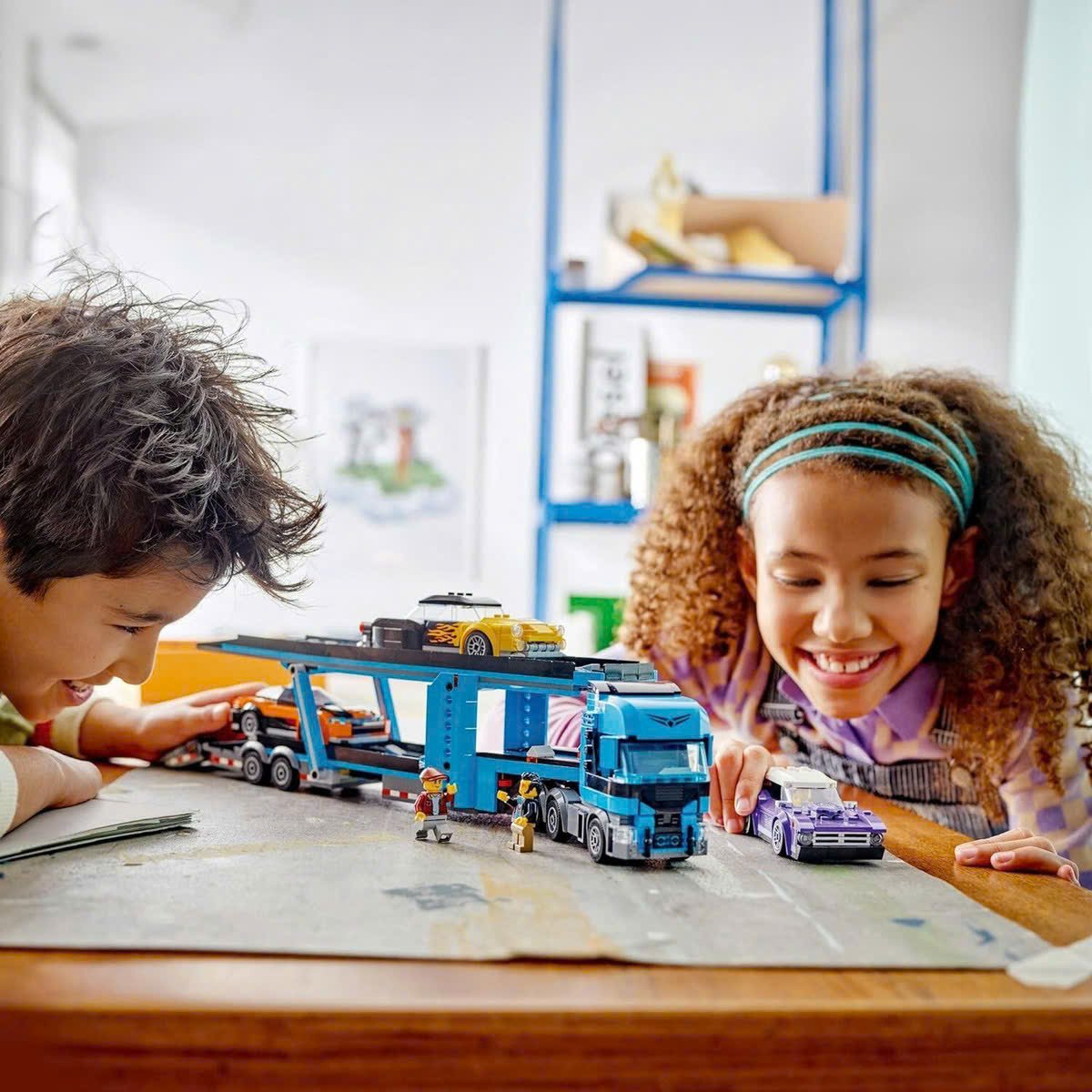 Sports Car Transporter Truck Blocks, Easy to Assemble and Disassemble, Safe for Ages 7+