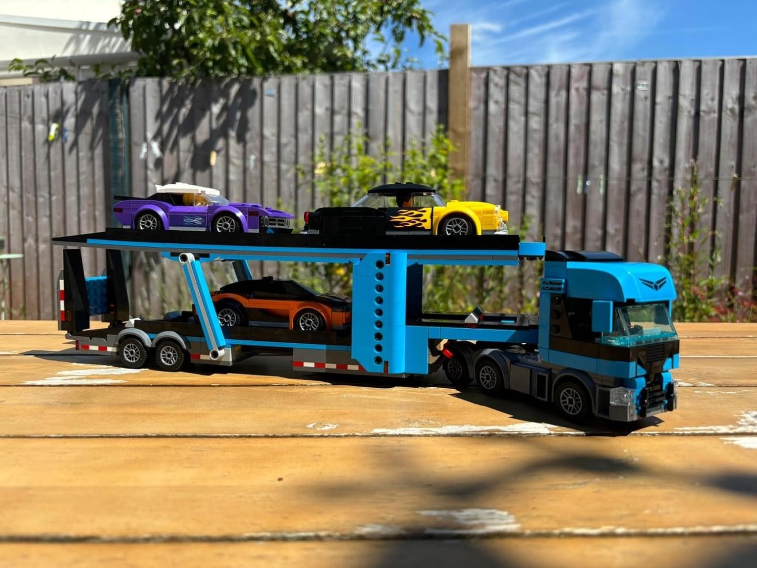 Sports Car Transporter Truck Blocks, Easy to Assemble and Disassemble, Safe for Ages 7+