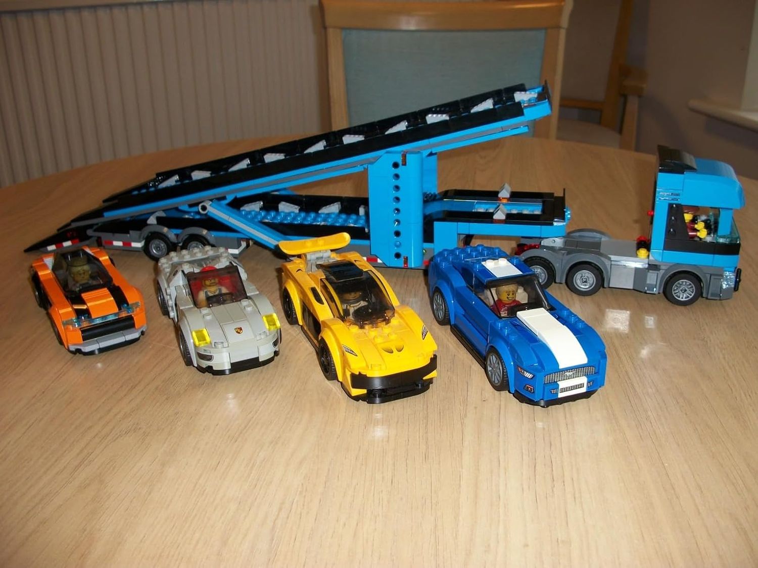 Sports Car Transporter Truck Blocks, Easy to Assemble and Disassemble, Safe for Ages 7+
