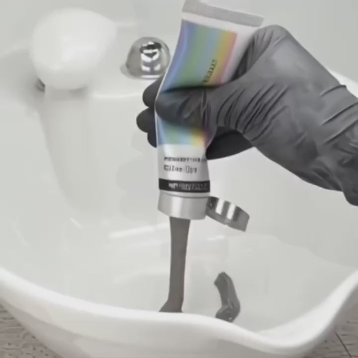 2-in-1 Natural Extract Silver Hair Color Cream with Trendy Silver Effect, Plant-Based Ingredients, and Easy At-Home Use